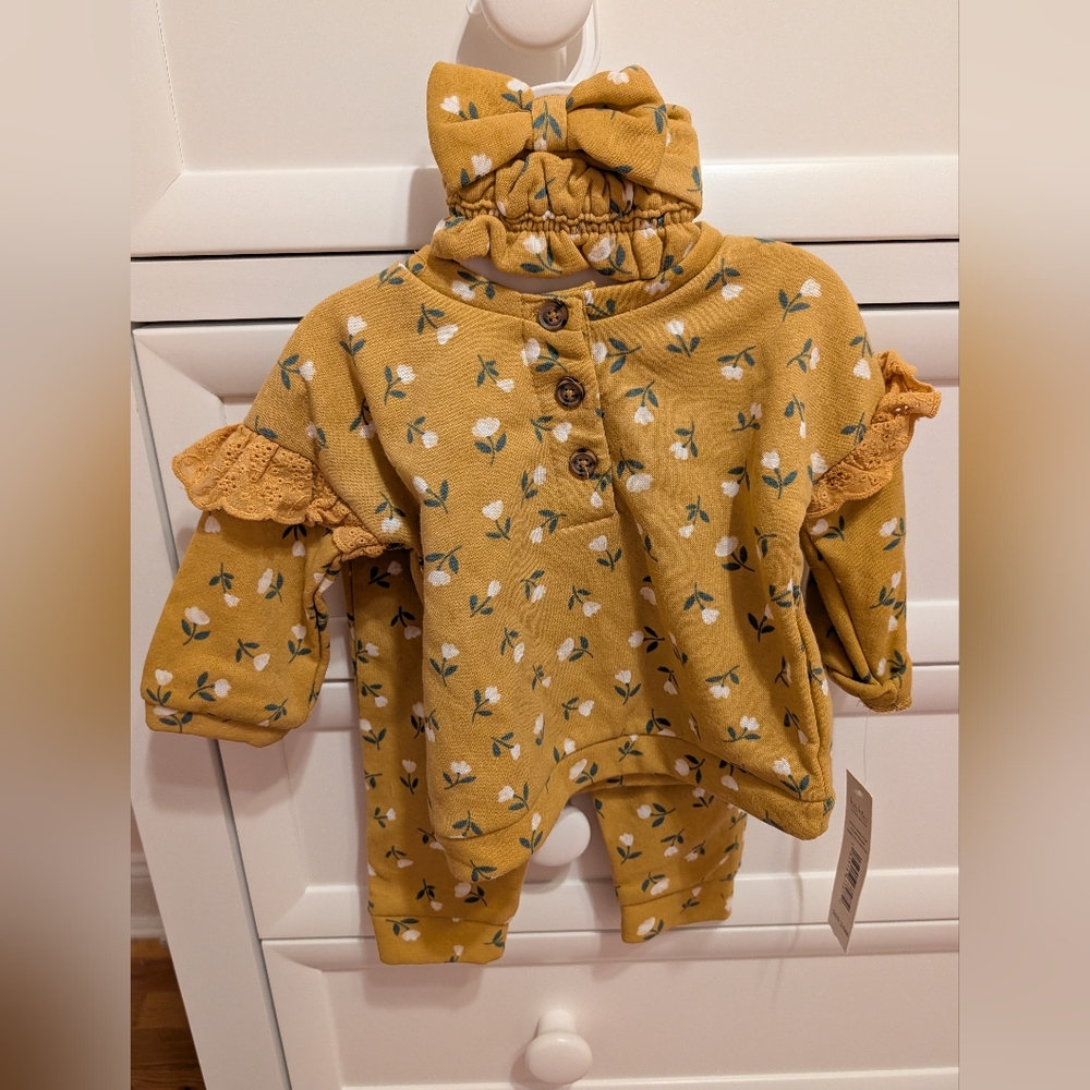 Nicole Miller Baby Girls Sweatsuit Outfit 3-6m
